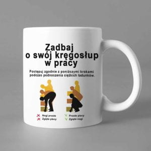 Na obrazku przedstawiono biały ceramiczny kubek z napisem "Zadbaj o swój kręgosłup" - Ergonomia BHP Proresult